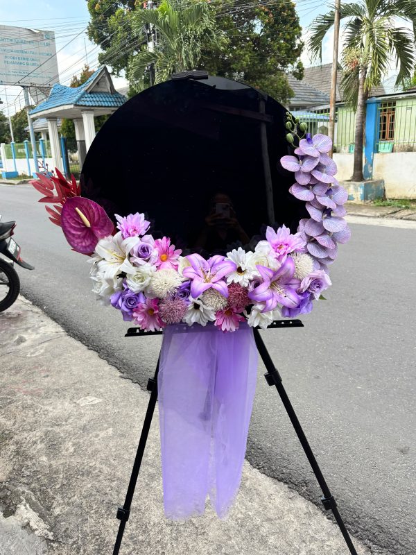 Bulat Hitam